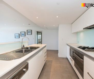 Sophisticated Apartment Living with Stunning Views in the Heart of ... - Photo 5