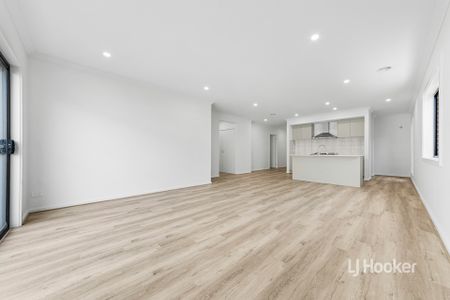 30 Pegasus Drive, Weir Views VIC, Belconnen - Photo 3