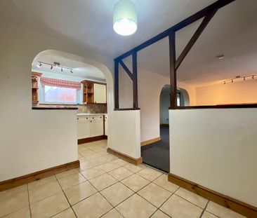 2 bedroom Cottage to let - Photo 5