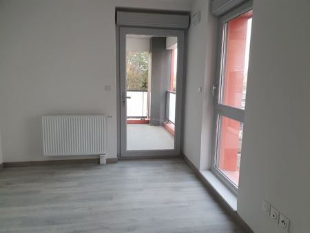 Location Appartement 2 pièces 41m² VALENCIENNES 59300 - Photo 2
