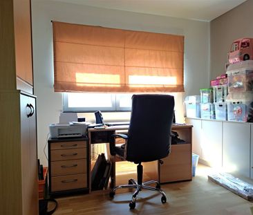 Mooi en lichtrijk appartement met 2 slaapkamers en ondergrondse aut... - Photo 4