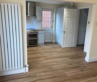 3 bedroom Detached house To Let - Photo 1