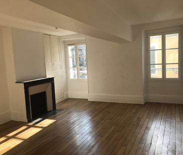 Location Appartement 2 pièces 52m² VILLENEUVE SUR YONNE 89500 - Photo 3