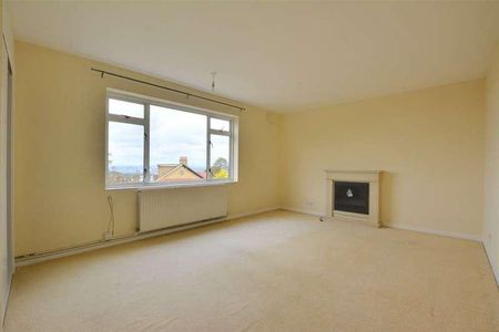 Riverview Heights, Eglinton Hill, Shooters Hill, London, SE18 - Photo 2