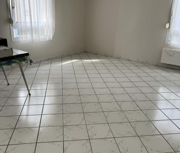 À louer – T3 dans résidence calme et sécurisée à Dole - Photo 1