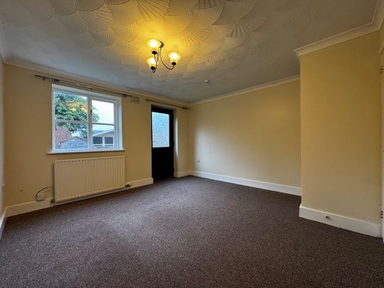 The Fairways, Scunthorpe - Photo 1