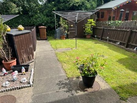 51 Ellis Street, Carrickfergus, BT38 8AY - Photo 2