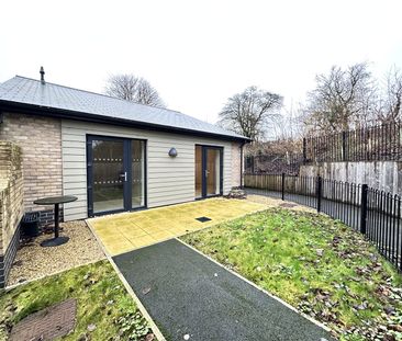 1, Adel Manor Gardens, Leeds, West Yorkshire, LS16 7FP - Photo 6