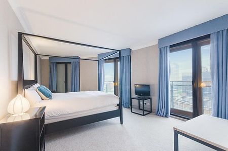 3 bedroom flat to rent - Photo 4