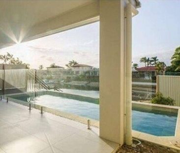 Modern & Spacious Waterfront Home - Photo 2