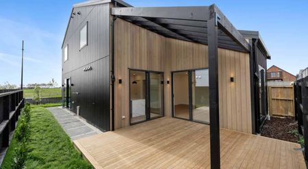 Modern 4Bed, 2Bath House in Karaka - Photo 5