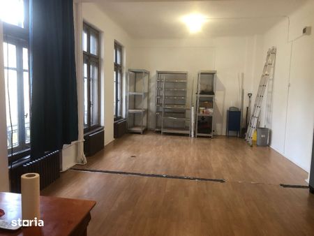 Centrul Vechi, sp.birou, 40mp, et.3, 250euro/luna - Fotografie 5