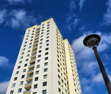Moderne Familienwohnung mit Duschbad, Balkon und schönem Weitblick - Foto 1
