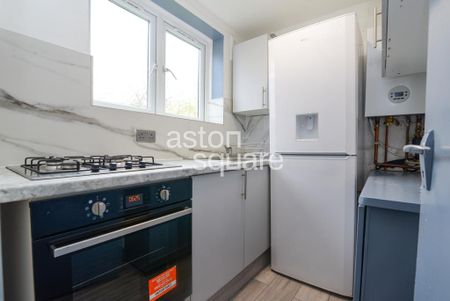 2 bedroom maisonette to rent - Photo 5