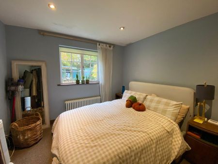 2 bedroom semi-detached house to rent - Photo 2