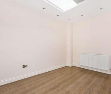 Newbury, Berkshire, RG14 - Photo 1