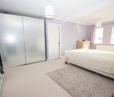 4 bedroom detached house to rent - Photo 6