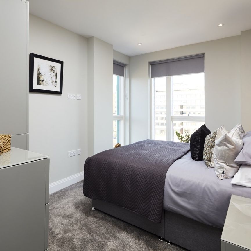 Flat to rent - St. Marks Road, Bromley, BR2 - Photo 1