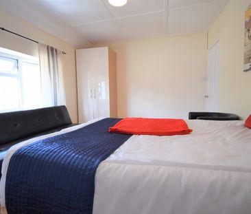 Room in a Shared House, Taylors Green, W3 - Photo 1