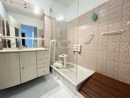 Location Appartement 2 pièces 45m² AVIGNON 84000 - Photo 4