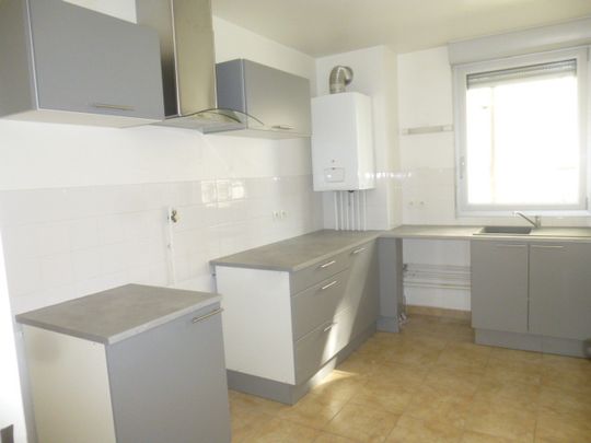 Location Appartement 3 pièces 66m² LE PUY EN VELAY 43000 - Photo 1