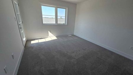 For Lease - 79 Cygnet Drive, Stratford, Ontario - Photo 4