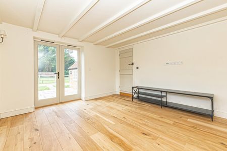 3 bedroom House To Let - Photo 4