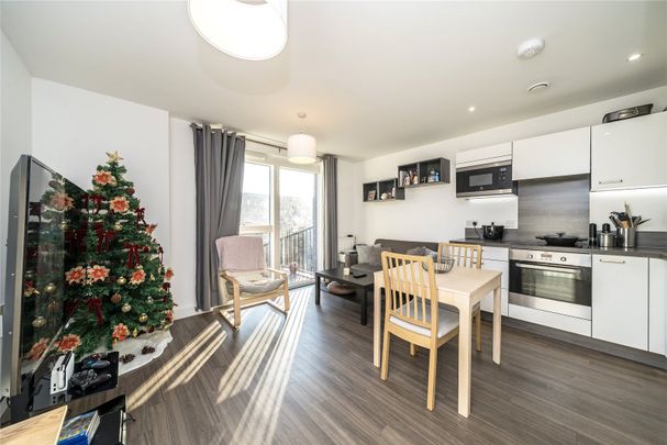 Adenmore Road, London, SE6 4BL - Photo 1