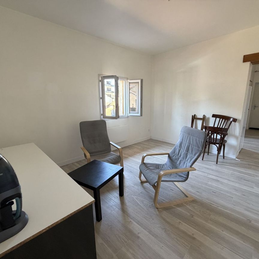 Location Appartement 2 pièces 42m² CHALAMONT 01320 - Photo 1