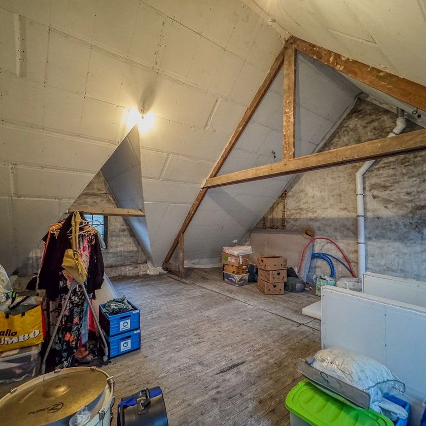 Woning met 3 slaapkamers, garage en gezellig stadstuintje met berging. - Photo 1