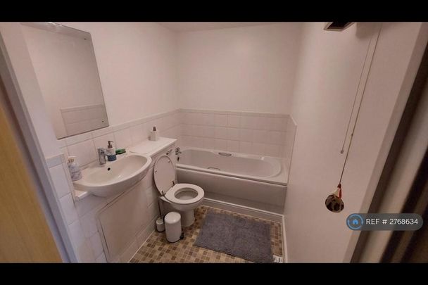 2 bedroom flat to rent - Photo 1