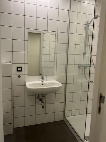 Instapklare studentenkamer met eigen badkamer op top ligging - Photo 3