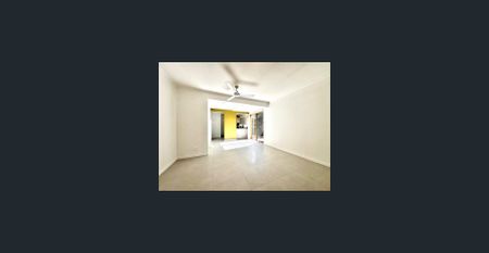 Modern 2-Bedroom Unit in Buddina – Walk to the Beach & Kawana Shopping Centre - Photo 4