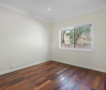 Freshly Painted 3 Bedroom Home - Photo 3