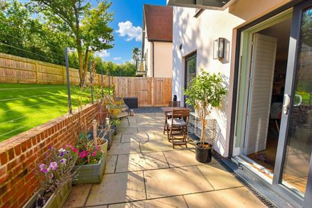 Lees Close, CM6, Dunmow - Photo 5