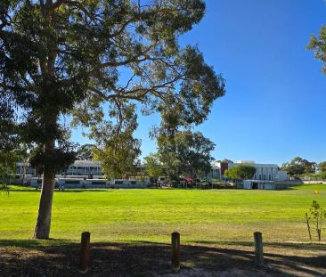 8B Leverburgh Street, Ardross WA 6153 - Photo 4