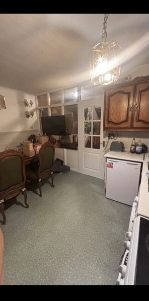 4 Bed Maisonette, Thames Court, SE15 - Photo 1