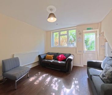 5 bedroom terraced house to rent - Photo 2