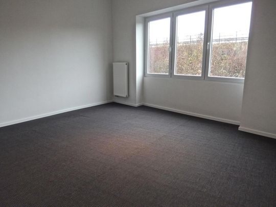 Vlotte verbinding met het centrum - Foto 1