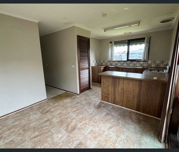 3 BEDROOM HOME - Photo 5