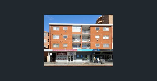 Spacious 2 Bedroom+ large study/3rd Bedroom +1 parking - Photo 1