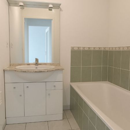 Location Appartement 2 pièces 35m² - Photo 4