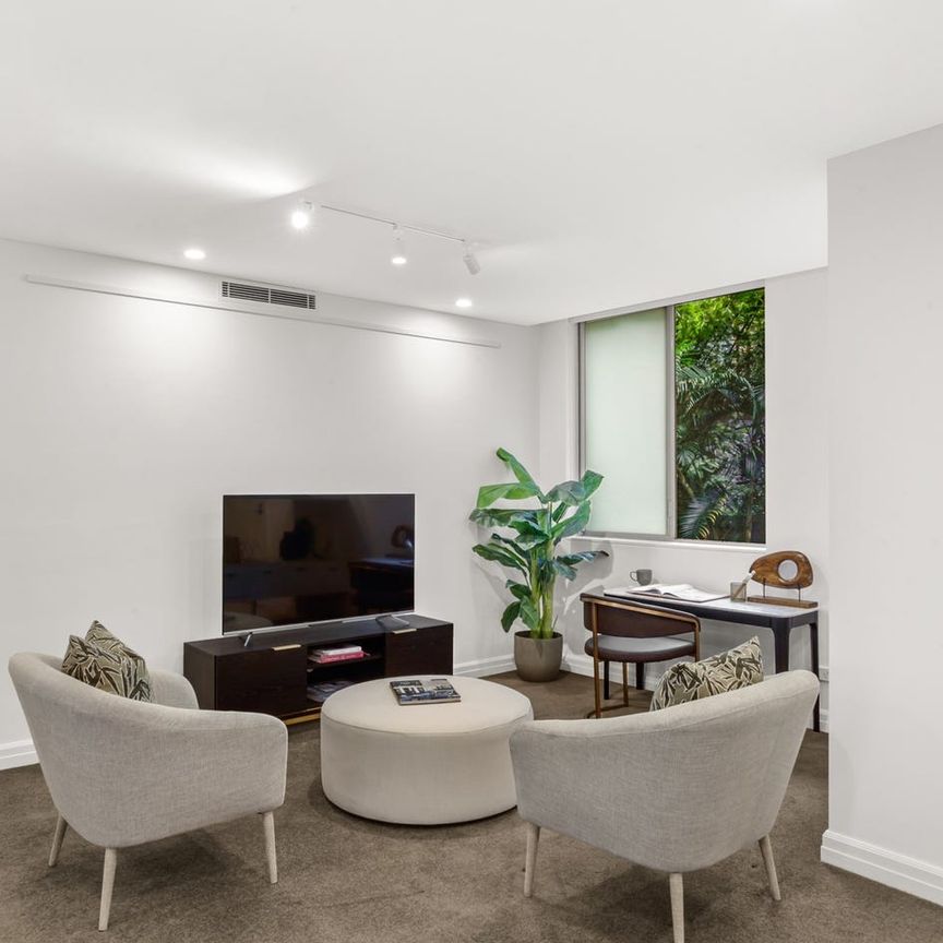 Spacious Three-Bedroom Apartment with Entertaining Terrace in 'Montage', Moments from Double Bay Village - Photo 1