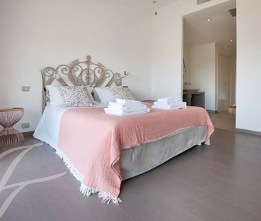 Maison à louer Vence, Cote d'Azur, France7 000 EUR / Mois - Photo 5