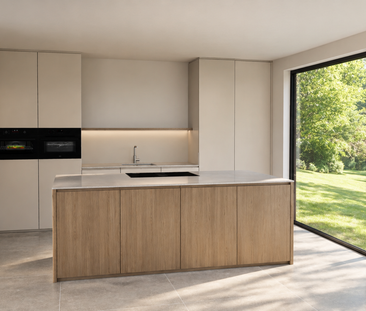 Een nieuwbouwwoning met 4 slaapkamers, tuin en garage. - Photo 4