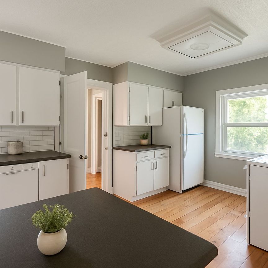 For Lease - 726 Townline Road, Oshawa, Ontario - Photo 1