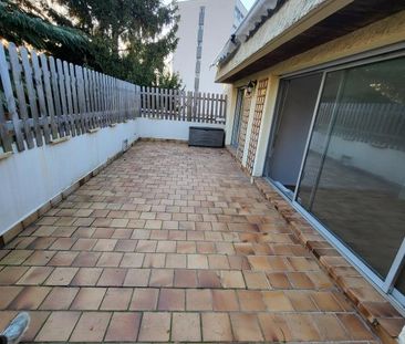 Location Appartement 4 pièces 82m² STE FOY LES LYON 69110 - Photo 3