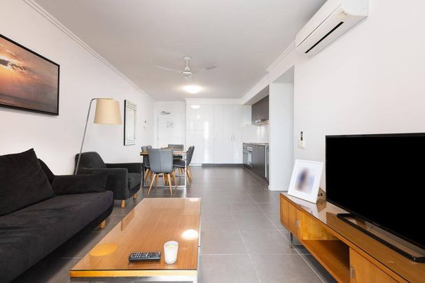 FULLY FURNISHED 2 BEDROOM UNIT - Photo 1