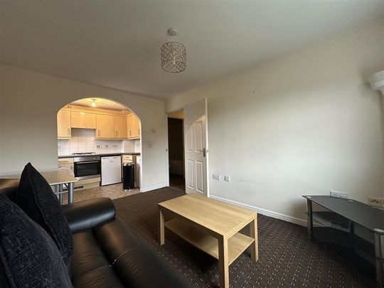 2 bedroom flat to rent - Photo 1
