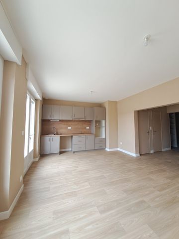 Location Appartement 4 pièces 97m² CARMAUX 81400 - Photo 4